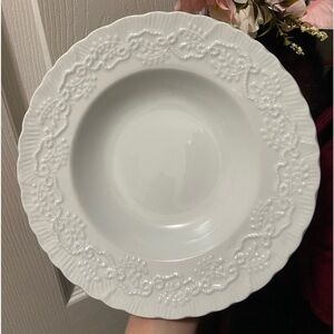 Vintage American Living Large Rimmed Soup Bowls Set of 6